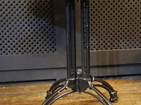 Horeca tafel met gietijzeren onderstel - afbeelding 3 van  4