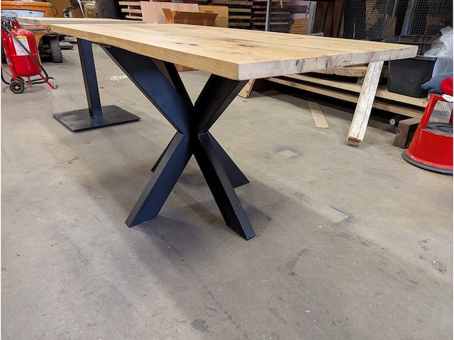 Horeca tafel oud eiken epoxy 140 x 70cm - afbeelding 4 van  6