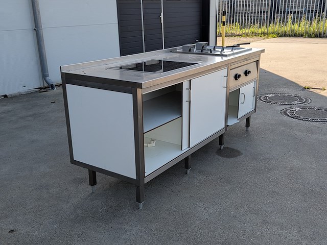 Horeca werkbank met geïntegreerde friteuse en kookplaat, hakvoort - afbeelding 17 van  18