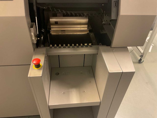 Horizon ht-30 driezijdige snijplotter - afbeelding 8 van  10