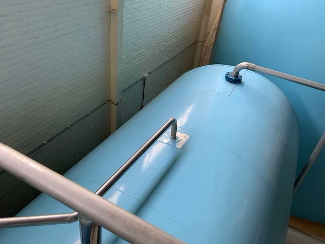 Horizontale geïsoleerde opslagtank 28000 liter - afbeelding 2 van  15