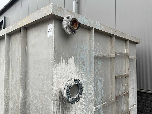 Horizontale rvs opslagmengtank - afbeelding 3 van  13