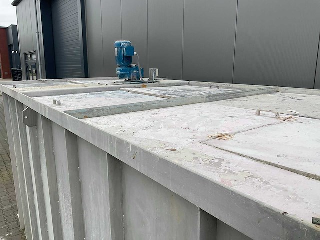 Horizontale rvs opslagmengtank - afbeelding 8 van  13