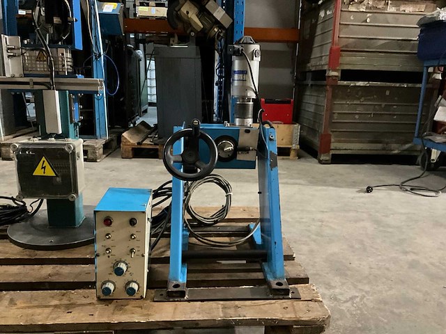 Horizontale verticale lasmanipulator met regelaar - afbeelding 2 van  6