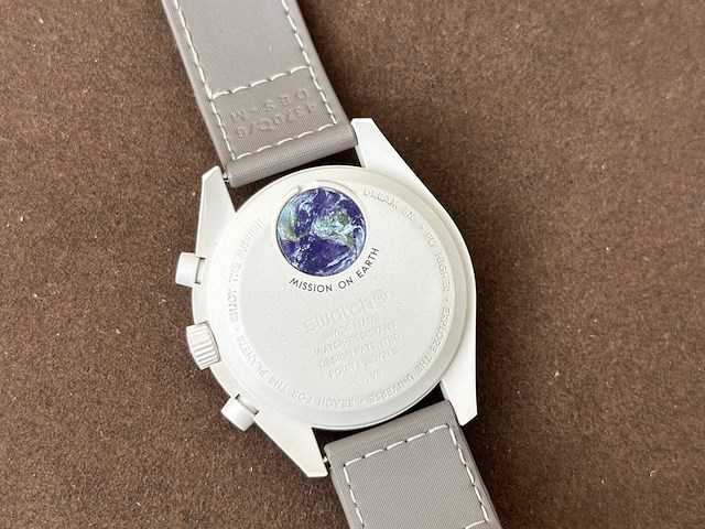 Horloge omega, speedmaster, beige, 2024 - afbeelding 3 van  8