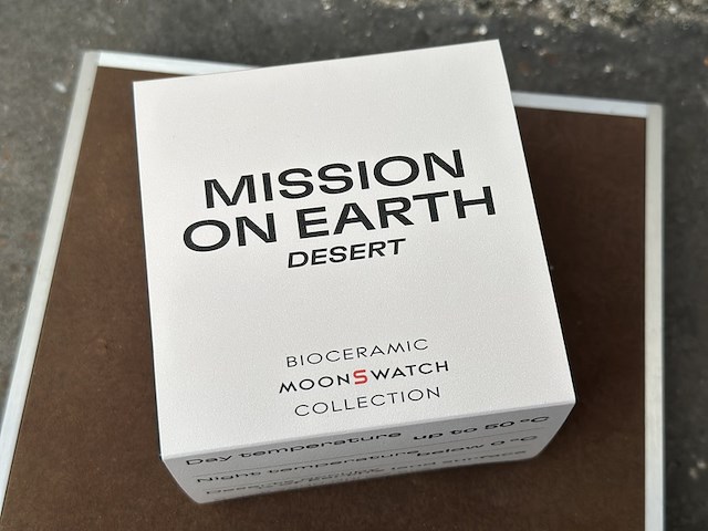 Horloge omega, speedmaster, beige, 2024 - afbeelding 4 van  8