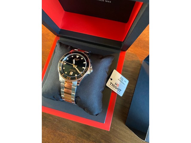 Horloge, tissot, t-sport t1204102205101 seastar 1000, zilver, rosé - afbeelding 3 van  3
