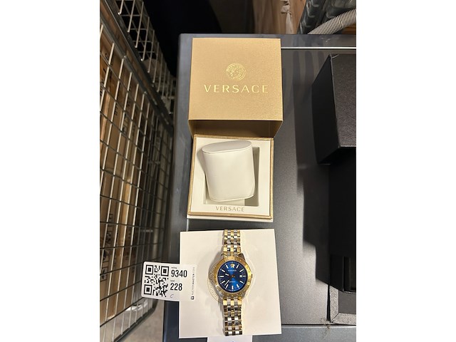 Horloge, versace - afbeelding 6 van  6
