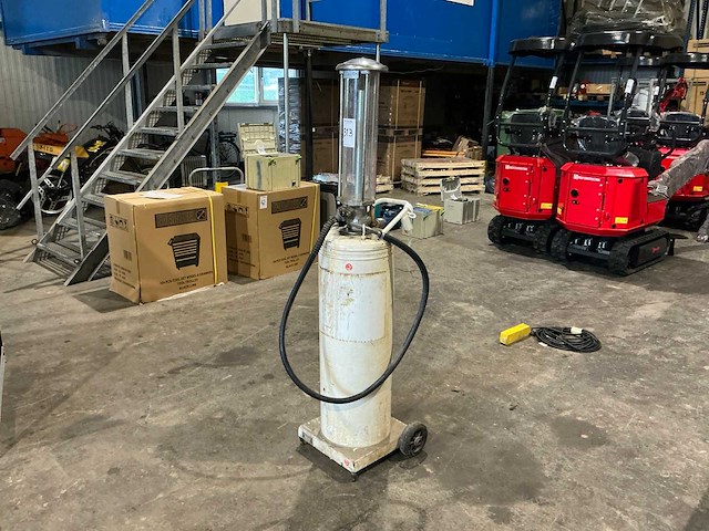 Horn d6/5a benzinepomp - afbeelding 1 van  2