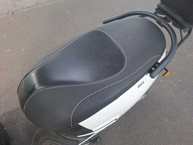 Horwin - snorscooter - ek1 light 26 std r. - e-scooter - afbeelding 7 van  8