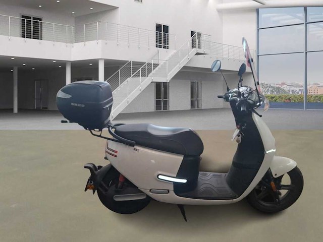 Horwin - snorscooter - ek1 light 26 std r. - e-scooter - afbeelding 13 van  16