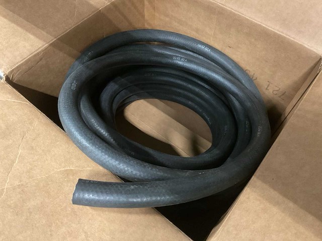 Hose - afbeelding 3 van  4