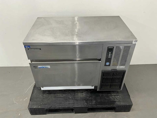Hoshizaki - im-100cne-hc - ijsblokjesmachine met bunker - afbeelding 2 van  7