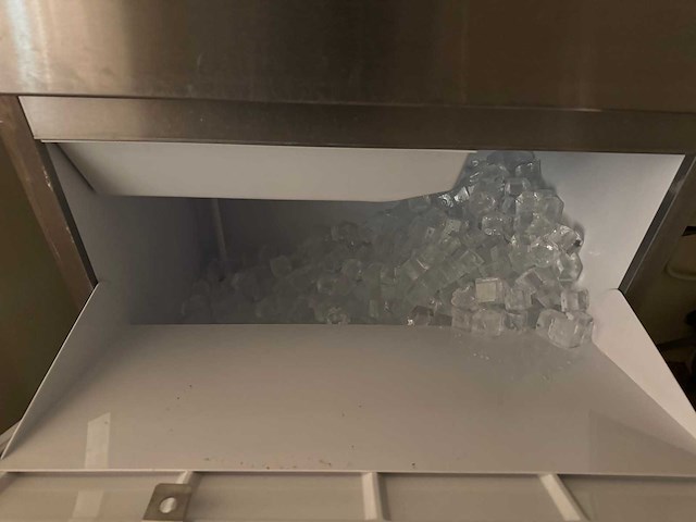 Hoshizaki - im-100ne-hc - ijsblokjesmachine - afbeelding 7 van  7