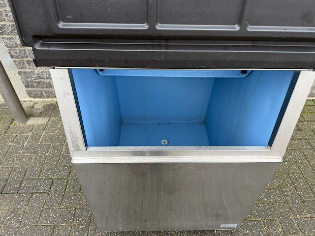Hoshizaki - im-240ane - ijsblokjesmachine - afbeelding 3 van  4