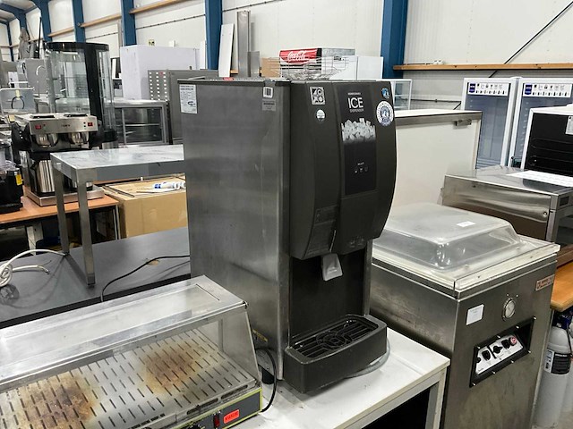 Hoshizaki dcm-120ke ijsblokjesmachine - afbeelding 1 van  8