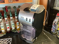 Hoshizaki ijsblokjesmachine en santos icecrusher - afbeelding 3 van  3