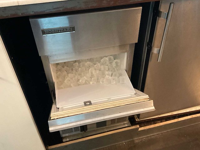 Hoshizaki ijsblokjesmachine - afbeelding 2 van  3