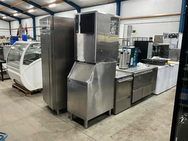 Hoshizaki im-130ane-hc ijsblokjesmachine - afbeelding 1 van  9