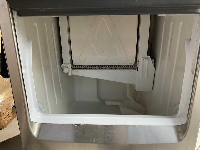 Hoshizaki km-40b ijsblokjesmachine - afbeelding 4 van  5