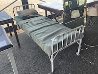 Hospitaal bed - afbeelding 1 van  6