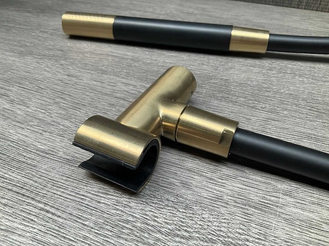 Hotbath cobber staaf handdouche met wanduitlaat en doucheslang geborsteld messing pvd mat zwart - afbeelding 3 van  7