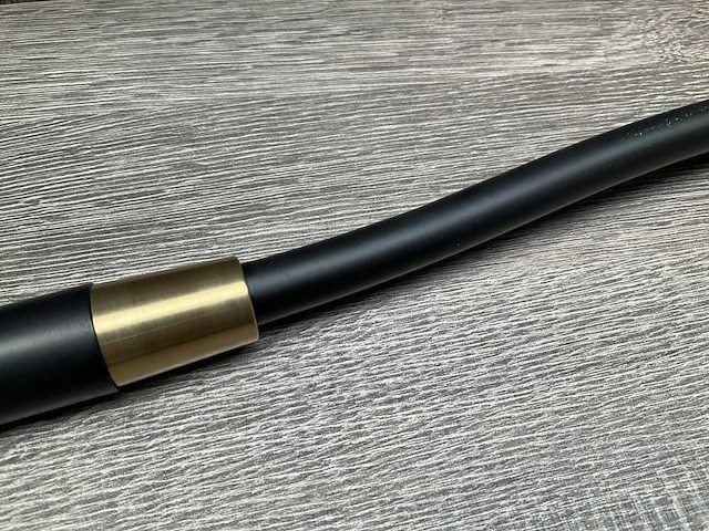 Hotbath cobber staaf handdouche met wanduitlaat en doucheslang geborsteld messing pvd mat zwart - afbeelding 5 van  7