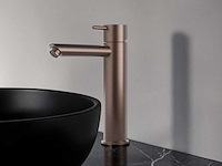 Hotbath cobber wastafelkraan brushed copper pvd hoog model 29cm - afbeelding 1 van  7