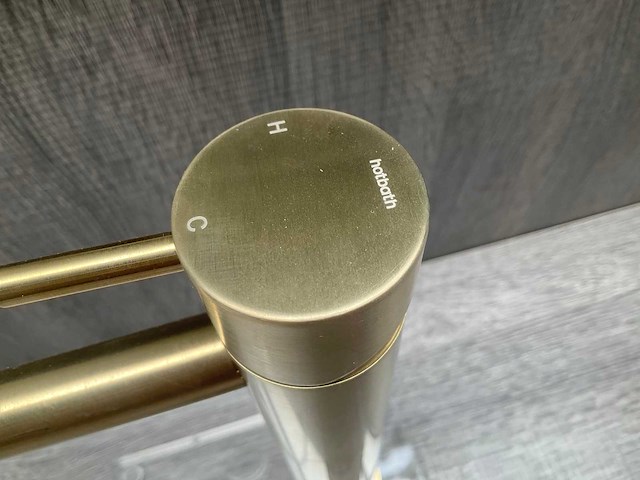 Hotbath cobber wastafelkraan verhoogd model geborsteld messing pvd cb003hcbbp - afbeelding 4 van  6