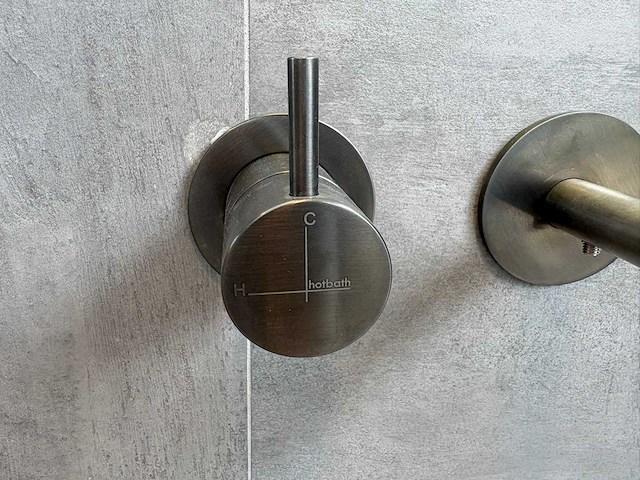 Hotbath showroom kranenset - afbeelding 2 van  3