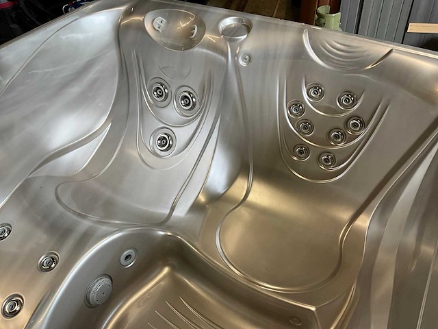 Hotspot jacuzzi - afbeelding 6 van  10