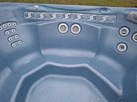 Hotspring 5 persoons jacuzzi en buitenspa - afbeelding 2 van  18