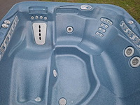 Hotspring 5 persoons jacuzzi en buitenspa - afbeelding 9 van  18