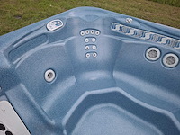 Hotspring 5 persoons jacuzzi en buitenspa - afbeelding 8 van  18