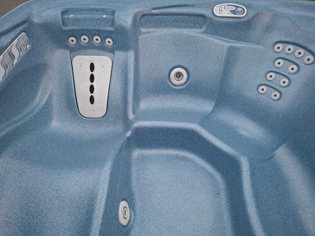 Hotspring 5 persoons jacuzzi en buitenspa - afbeelding 4 van  18