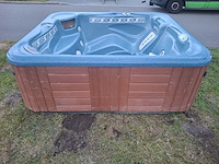 Hotspring 5 persoons jacuzzi en buitenspa - afbeelding 14 van  18