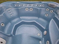 Hotspring 5 persoons jacuzzi en buitenspa - afbeelding 18 van  18
