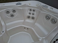 Hotspring 5 persoons jacuzzi en buitenspa - afbeelding 20 van  27