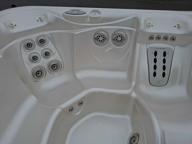 Hotspring 5 persoons jacuzzi en buitenspa - afbeelding 2 van  27