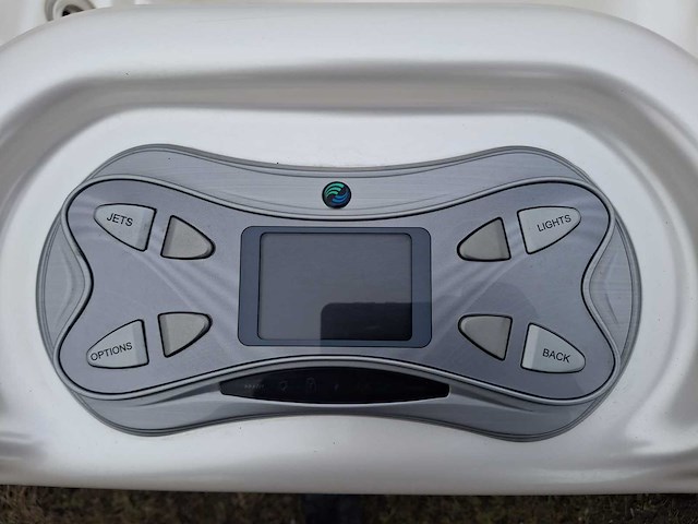 Hotspring 5 persoons jacuzzi en buitenspa - afbeelding 14 van  27