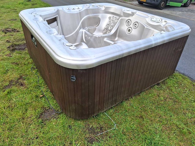 Hotspring 5 persoons jacuzzi en buitenspa - afbeelding 6 van  23