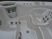Hotspring 5 persoons jacuzzi en buitenspa - afbeelding 5 van  15