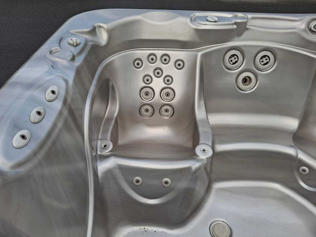 Hotspring 5 persoons jacuzzi en buitenspa - afbeelding 9 van  15