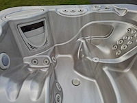 Hotspring 5 persoons jacuzzi en buitenspa - afbeelding 15 van  15