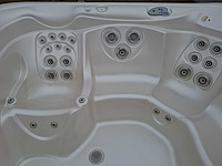 Hotspring 5 persoons jacuzzi en buitenspa - afbeelding 10 van  27