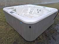 Hotspring 5 persoons jacuzzi en buitenspa - afbeelding 11 van  27