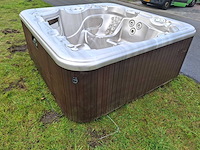 Hotspring 5 persoons jacuzzi en buitenspa - afbeelding 5 van  22