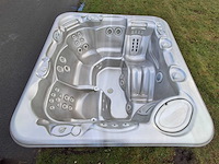 Hotspring 5 persoons jacuzzi en buitenspa - afbeelding 12 van  27