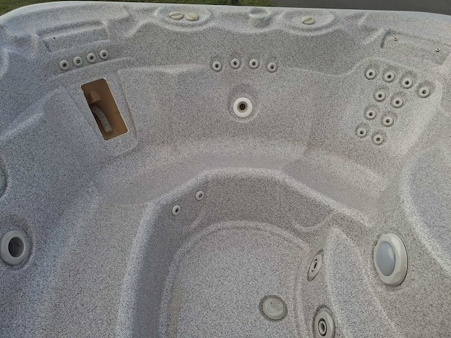 Hotspring 6 persoons jacuzzi en buitenspa - afbeelding 5 van  25