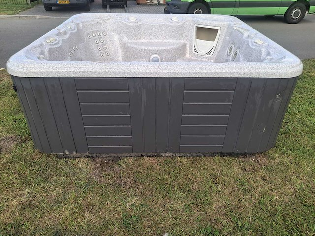 Hotspring 6 persoons jacuzzi en buitenspa - afbeelding 8 van  25